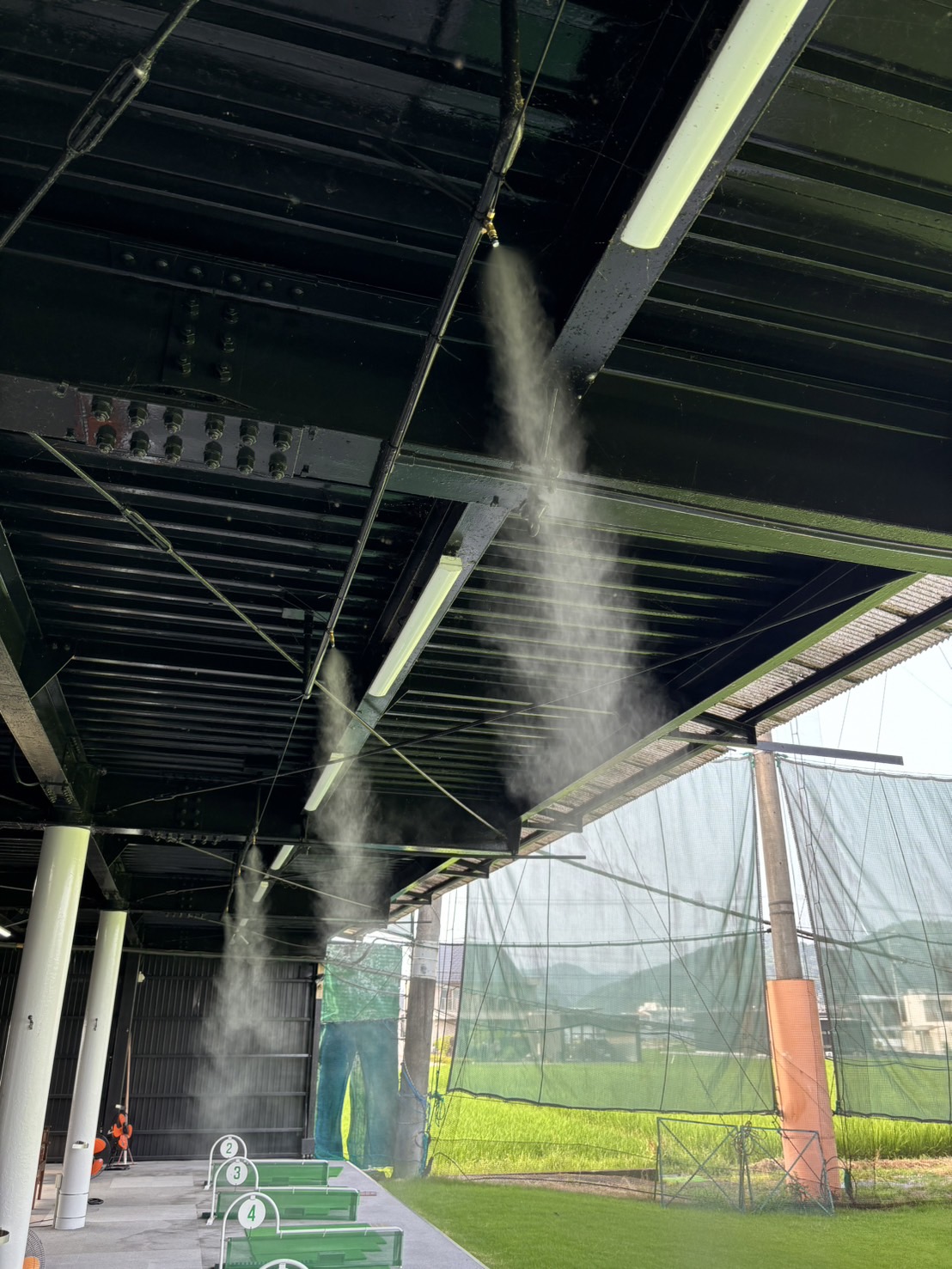 岐阜県山県市のゴルフ練習場BIO(ビオ)１階打席ミストつきました！の広告画像。